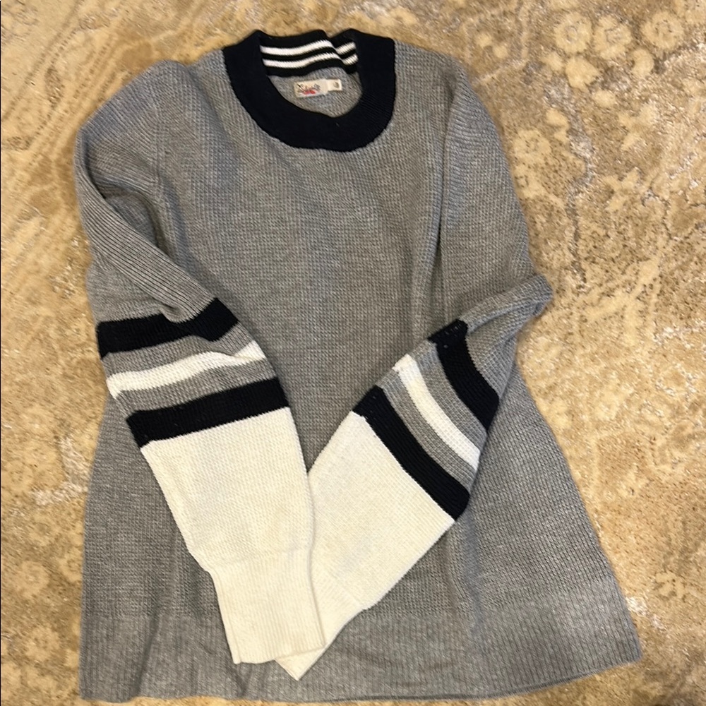 Gray and Black Women's Sweater
